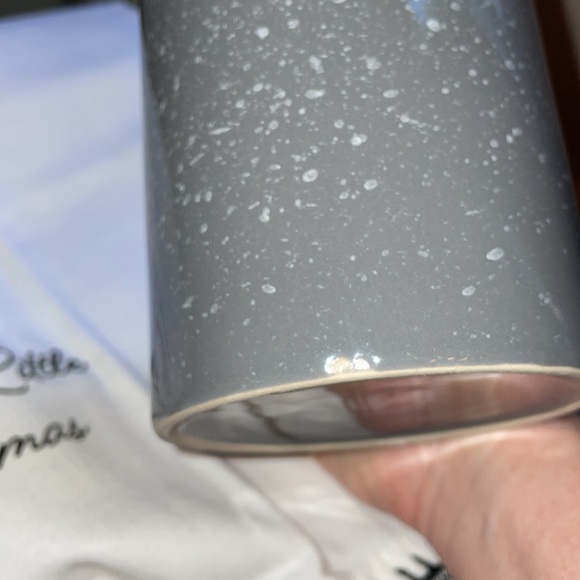 New! 20 ounce gray/white glazed mug and 2-100% cotton dish towels, Xmas - Picture 9 of 10